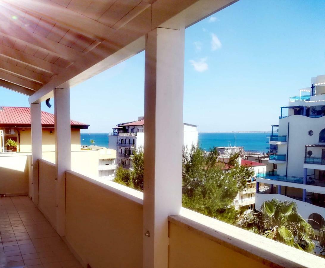 Affitti Brevi- Mediterraneo Crotone Exterior photo